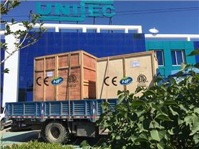 以歐標(biāo)生產(chǎn)的尤薩干洗機(jī)正發(fā)往上海浦東機(jī)場(chǎng)洗衣房2